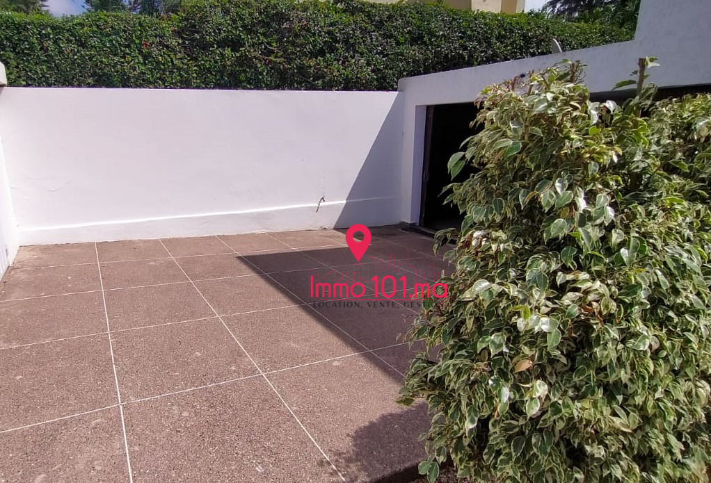 Villa à vendre à Hay Riad SIV1117